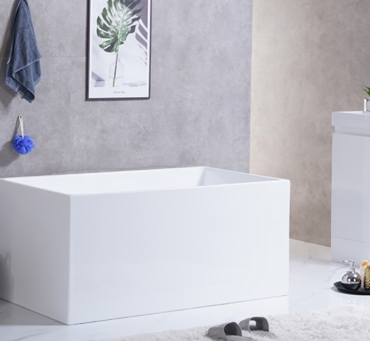 Acrylic Freestanding Soaker Bathtub in Arctic White With central drain
