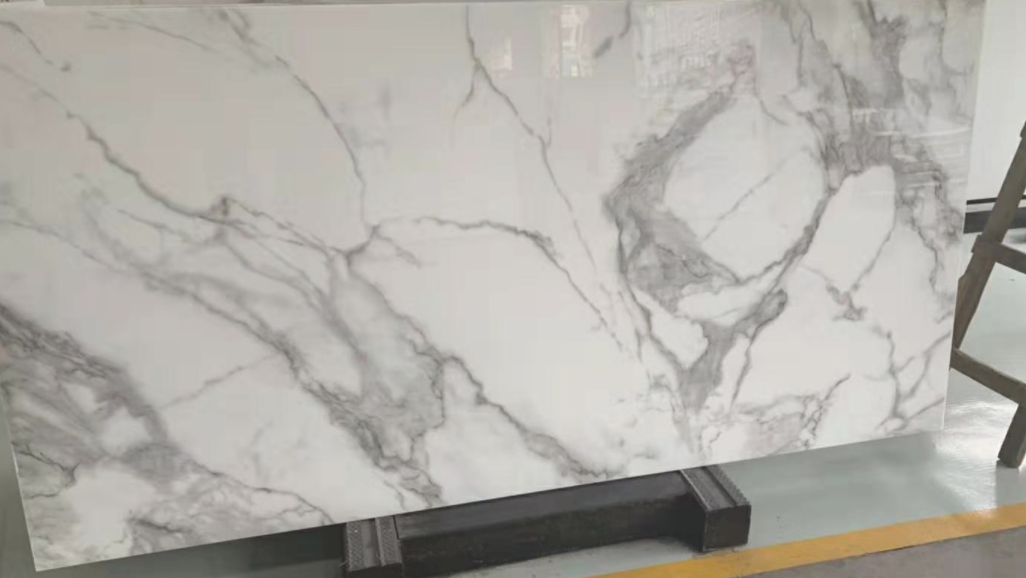 China Artificial Pattern Extra White Marble Stone Price Flexible Solid Surface Customized Size Slab