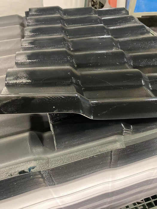 Color persistence Heat insulation synthetic resin pvc roof spanish roof tile sheets pvc waterproofing membrane for roof use